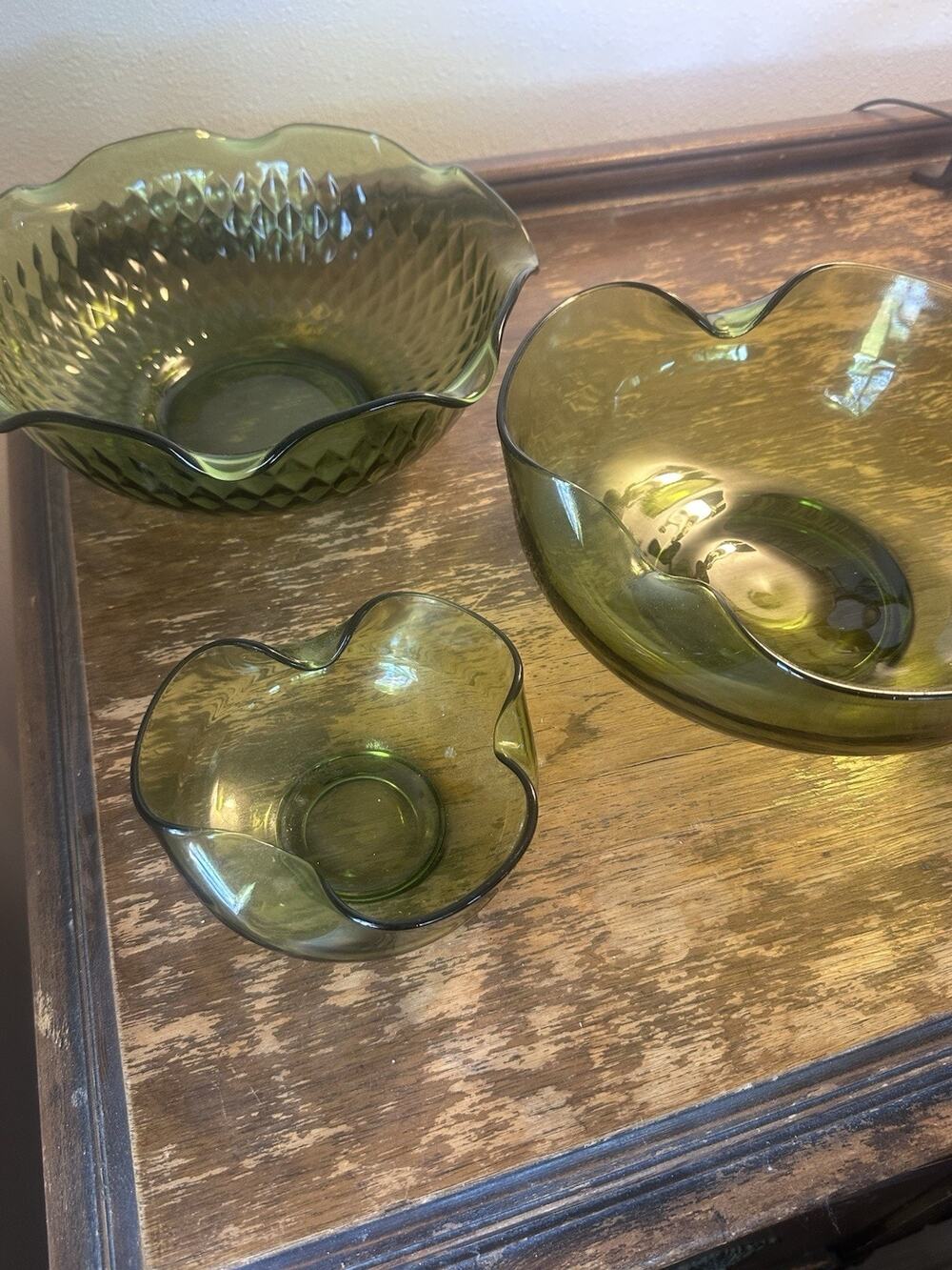 Vintage Indiana Avocado Green Glass Salad Bowl with ruffle edge